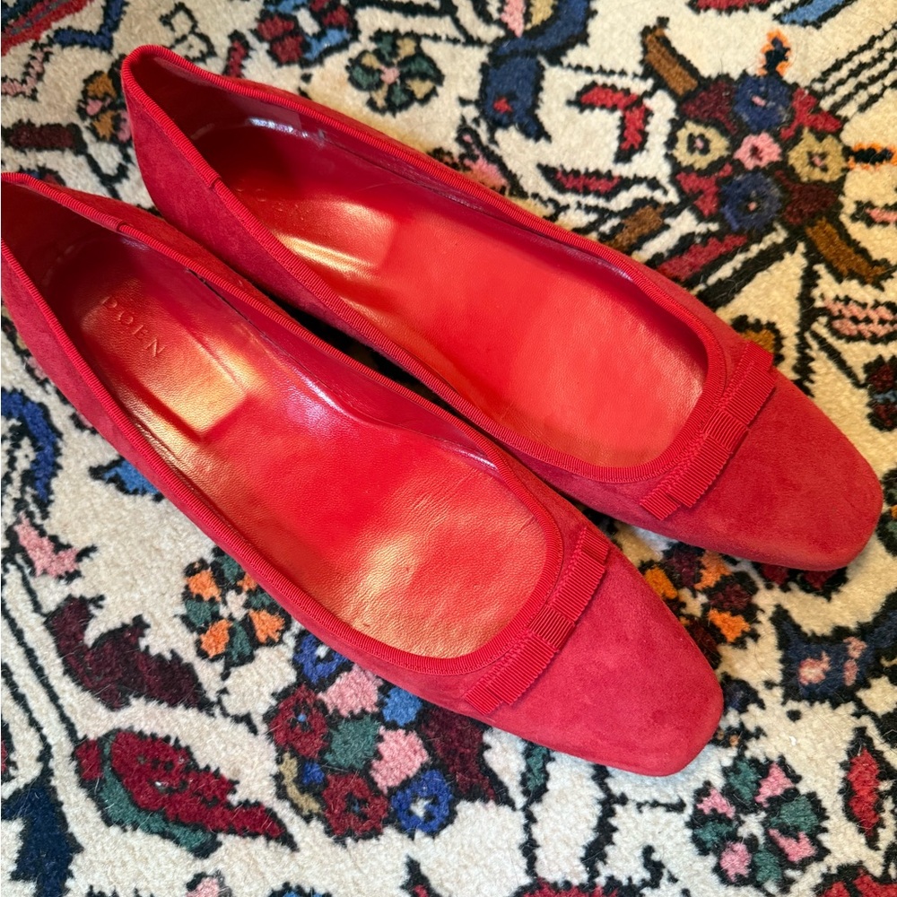 Doen Red Flats Sleek Design Comfortable
